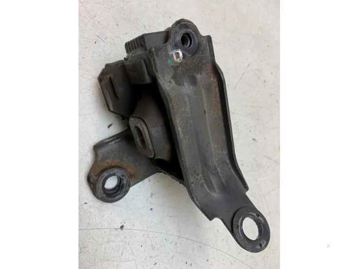 Usagé Support moteur Mazda 2 (DJ/DL) 1.5 SkyActiv-G 90 Prix € 25,00 Règlement à la marge proposé par Autodemontage van de Laar