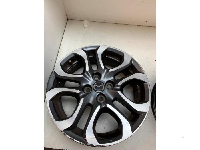 Używane Obrecz Mazda 2 (DJ/DL) 1.5 SkyActiv-G 90 Cena € 100,00 Procedura marży oferowane przez Autodemontage van de Laar