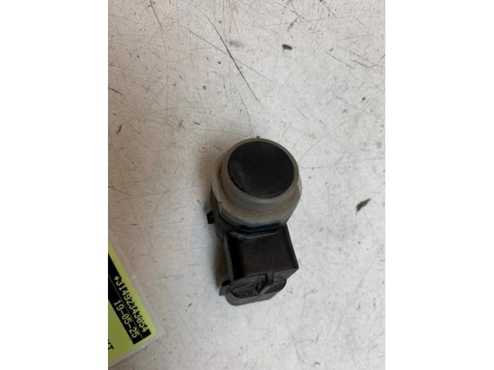 Usados Sensor PDC Renault Trafic (1FL/2FL/3FL/4FL) 2.0 dCi 16V 120 Precio € 25,00 Norma de margen ofrecido por Autodemontage van de Laar