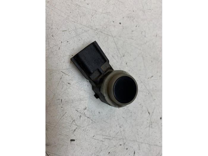 Usados Sensor PDC Renault Trafic (1FL/2FL/3FL/4FL) 2.0 dCi 16V 120 Precio € 25,00 Norma de margen ofrecido por Autodemontage van de Laar