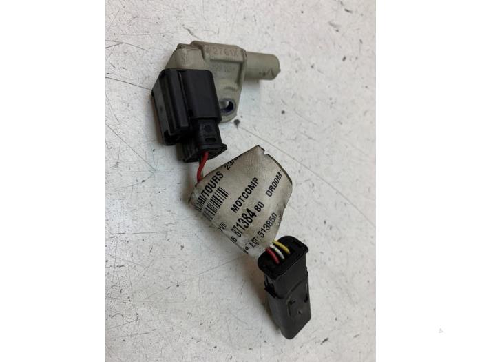 Gebrauchte Nockenwelle Sensor Peugeot Partner Tepee (7A/B/C/D/E/F/G/J/P/S) 1.6 HDiF 90 16V Phase 1 Preis € 50,00 Margenregelung angeboten von Autodemontage van de Laar