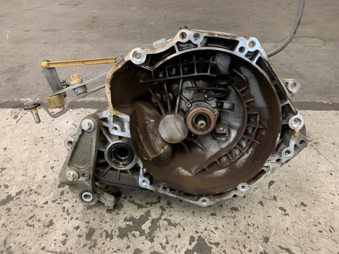 Usagé Boîte de vitesse Opel Corsa D 1.2 16V Prix € 275,00 Règlement à la marge proposé par Autodemontage van de Laar