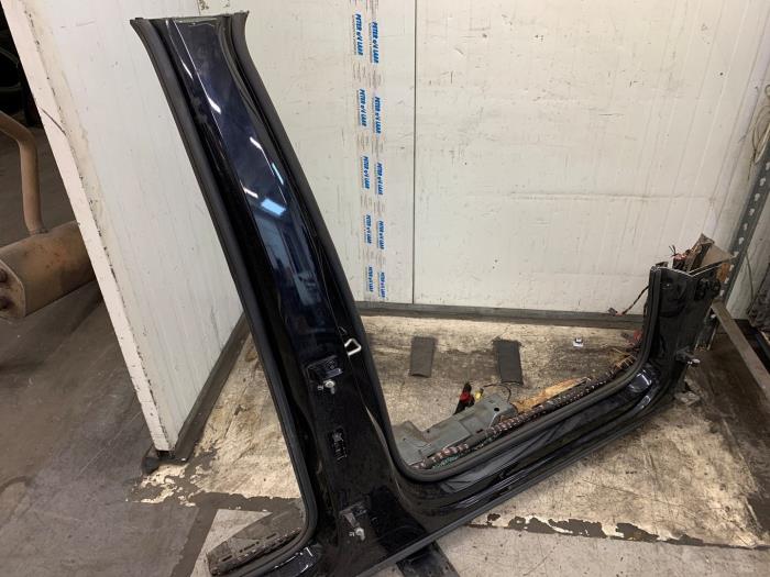 Sill, right from a Volkswagen Tiguan Allspace (BW2) 1.4 TSI 16V 2018