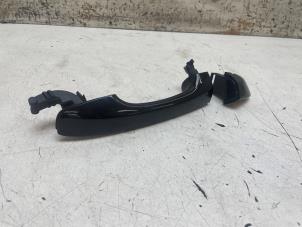 Usados Manija de puerta de 4 puertas derecha detrás Volkswagen Tiguan Allspace (BW2) 1.4 TSI 16V Precio € 25,00 Norma de margen ofrecido por Autodemontage van de Laar