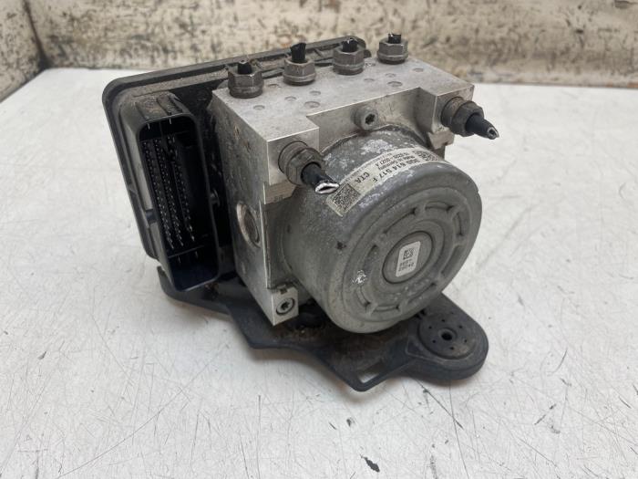 Usagé Bloc ABS Volkswagen Golf VII (AUA) 1.4 TSI 16V Prix € 150,00 Règlement à la marge proposé par Autodemontage van de Laar
