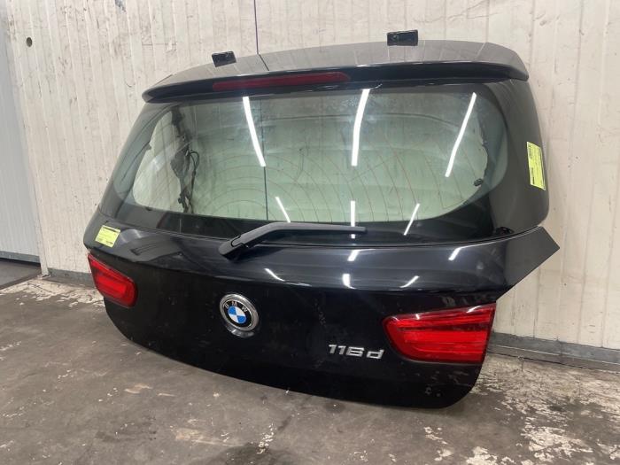 Używane Tylna klapa BMW 1 serie (F20) 114d 1.5 12V TwinPower Cena € 425,00 Procedura marży oferowane przez Autodemontage van de Laar