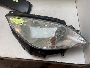 Gebrauchte Scheinwerfer rechts Mitsubishi Colt (Z2/Z3) 1.1 12V Preis € 50,00 Margenregelung angeboten von Autodemontage van de Laar