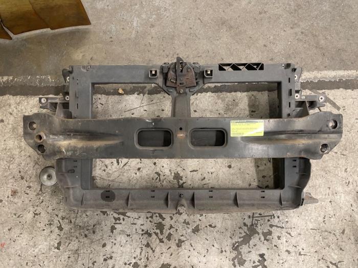 Używane Panel przedni Mitsubishi Colt (Z2/Z3) 1.3 16V Cena € 150,00 Procedura marży oferowane przez Autodemontage van de Laar