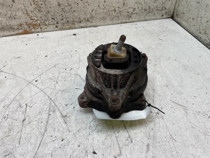 Used Engine mount BMW 1 serie (F20) 114d 1.5 12V TwinPower Price € 25,00 Margin scheme offered by Autodemontage van de Laar
