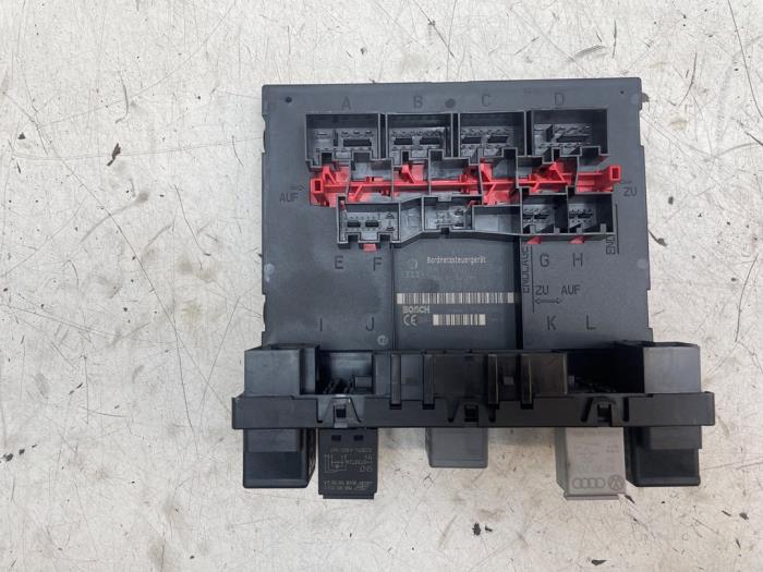 Used Body control computer Volkswagen Touran (1T1/T2) 1.4 16V TSI 140 Price € 50,00 Margin scheme offered by Autodemontage van de Laar