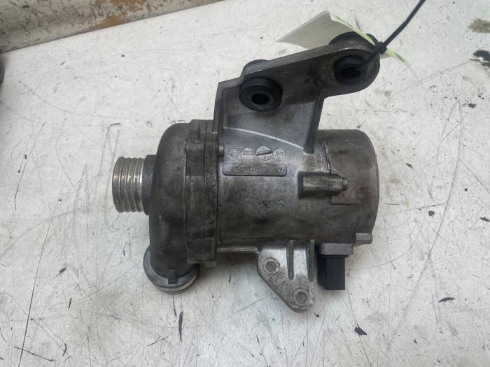 Begagnade Extra vattenpump BMW 3 serie (E90) 316i 16V Pris på förfrågan erbjuds av Autodemontage van de Laar