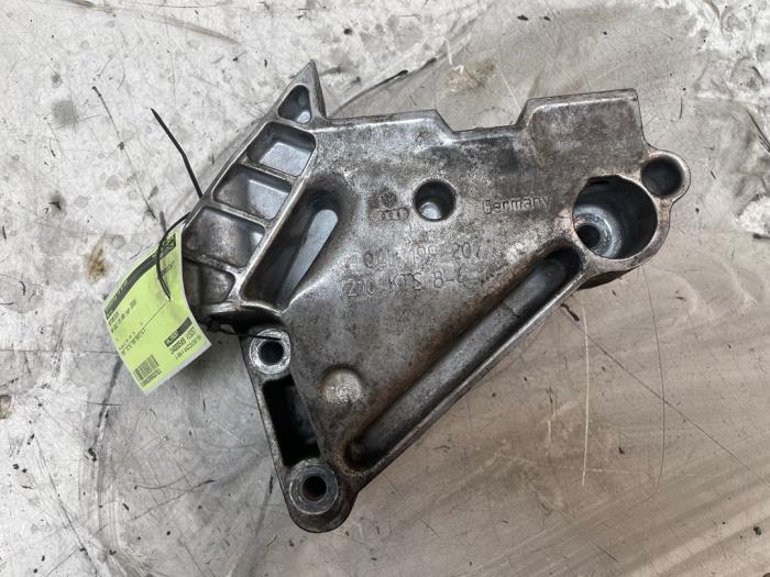 Used Engine mount Volkswagen Golf Sportsvan (AUVS) 1.6 TDI BlueMotion 16V Price on request offered by Autodemontage van de Laar