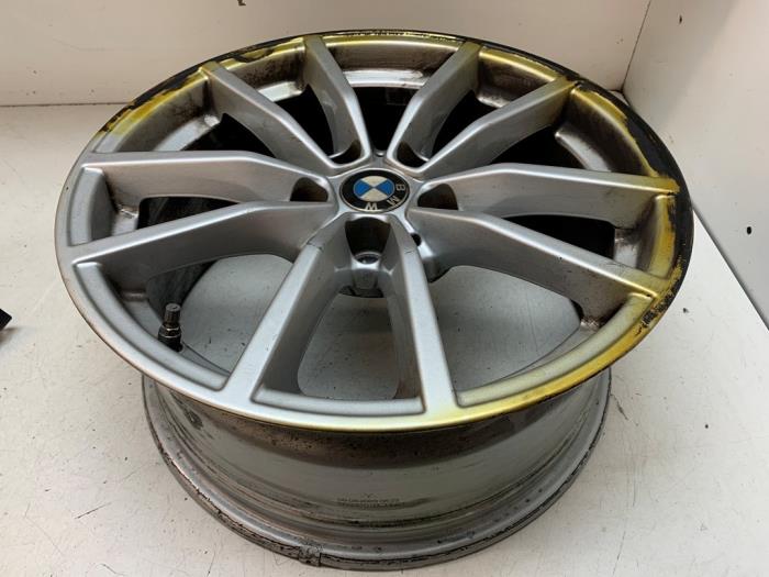 Używane Obrecz BMW 3 serie Touring (G21) 318i 2.0 TwinPower Turbo 16V Cena € 75,00 Procedura marży oferowane przez Autodemontage van de Laar