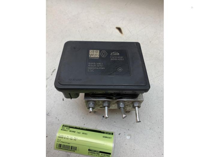 Begagnade ABS-pump Renault Megane IV Estate (RFBK) 1.5 Energy dCi 110 Pris på förfrågan erbjuds av Autodemontage van de Laar