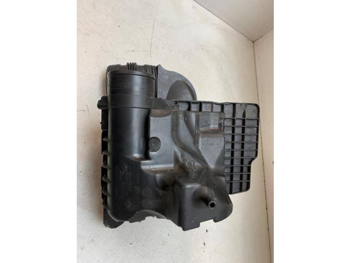 Gebrauchte Luftfiltergehäuse Renault Megane IV Estate (RFBK) 1.5 Energy dCi 110 Preis € 50,00 Margenregelung angeboten von Autodemontage van de Laar