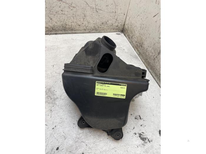 Gebrauchte Luftfiltergehäuse BMW 1 serie (E87/87N) 116i 1.6 16V Preis € 50,00 Margenregelung angeboten von Autodemontage van de Laar