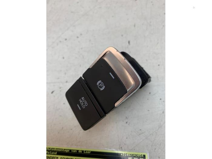 Gebrauchte Handbremse Schalter Volkswagen Golf VII Variant (AUVV) 1.0 TSI 12V BlueMotion Technology Preis € 30,00 Margenregelung angeboten von Autodemontage van de Laar