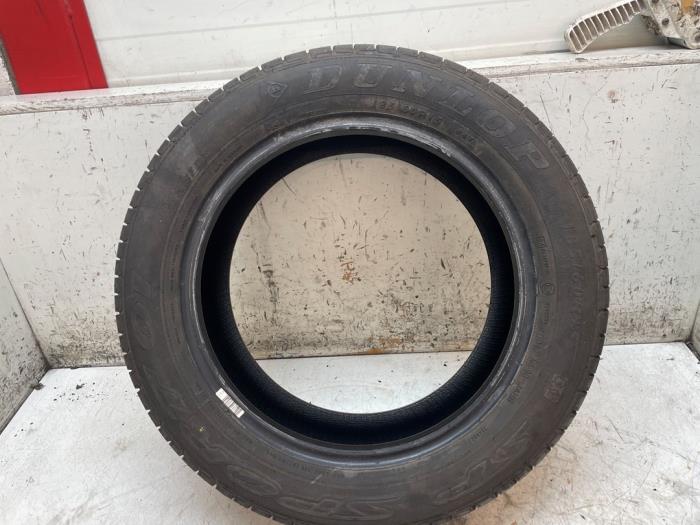 Używane Opona Cena € 25,00 Procedura marży oferowane przez Autodemontage van de Laar