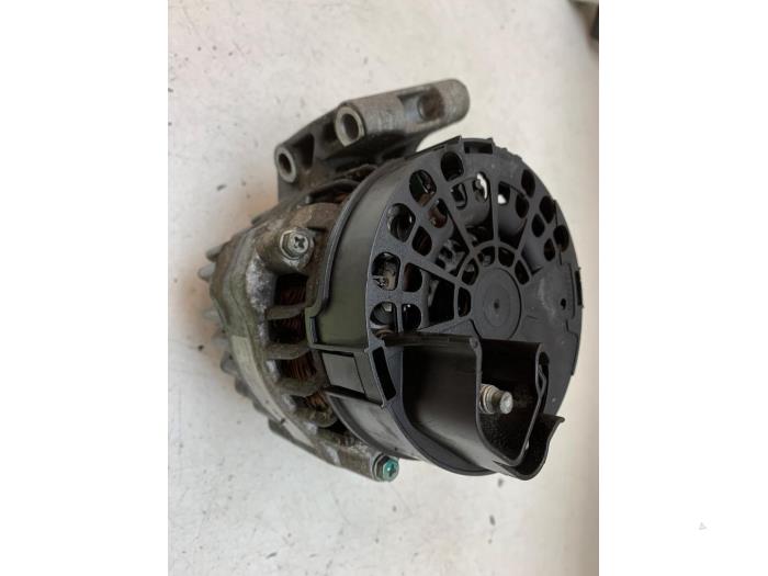 Gebrauchte Dynamo Opel Combo 1.3 CDTI 16V ecoFlex Preis € 50,00 Margenregelung angeboten von Autodemontage van de Laar