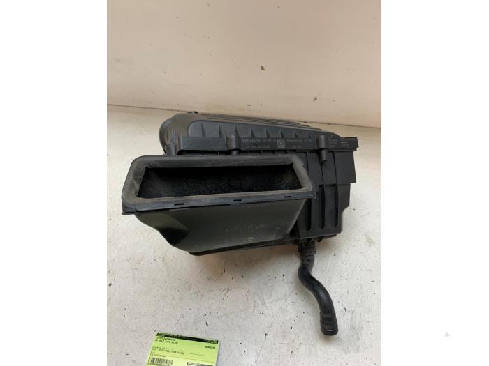 Begagnade Luftfilterhus Volkswagen Golf VII (AUA) 1.6 TDI BlueMotion 16V Pris € 50,00 Marginaltabell erbjuds av Autodemontage van de Laar