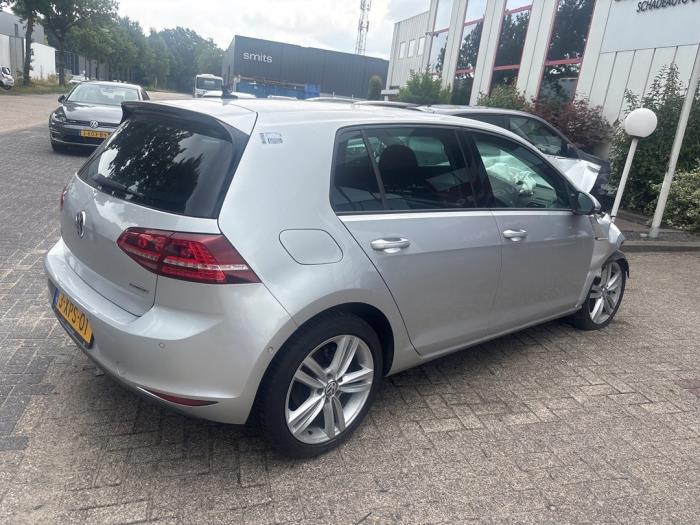 Używane Spojler Volkswagen Golf VII (AUA) 1.6 TDI BlueMotion 16V Cena € 125,00 Procedura marży oferowane przez Autodemontage van de Laar