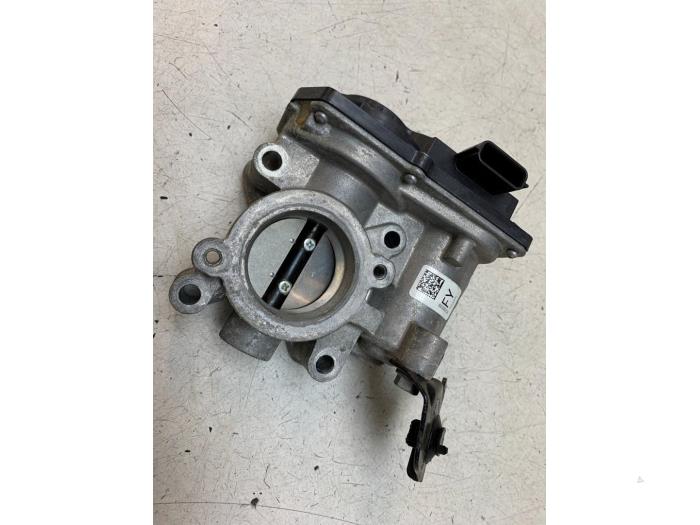 Gebrauchte Drosselklappengehäuse Renault Scénic III (JZ) 1.2 16V TCe 130 Preis € 35,00 Margenregelung angeboten von Autodemontage van de Laar