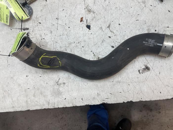Gebrauchte Intercooler Schlauch Mercedes A (W176) 1.8 A-180 CDI 16V Autom. Preis auf Anfrage angeboten von Autodemontage van de Laar