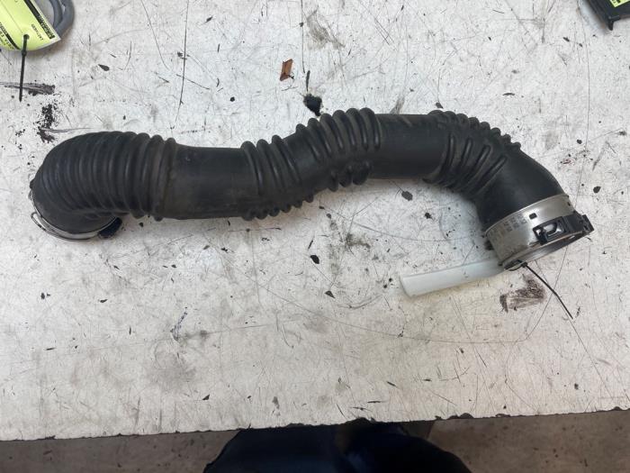 Gebrauchte Intercooler Schlauch Mercedes A (W176) 1.8 A-180 CDI 16V Autom. Preis auf Anfrage angeboten von Autodemontage van de Laar