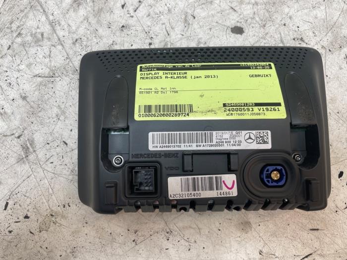 Begagnade Innerdisplay Mercedes A (W176) 1.8 A-180 CDI 16V Autom. Pris på förfrågan erbjuds av Autodemontage van de Laar