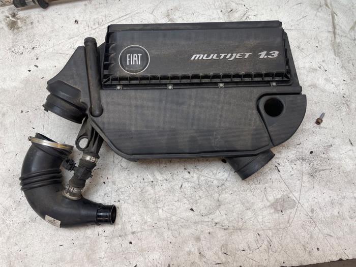 Begagnade Luftfilterhus Fiat Grande Punto (199) 1.3 JTD Multijet 16V 85 Actual Pris € 50,00 Marginaltabell erbjuds av Autodemontage van de Laar