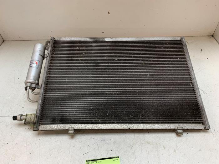 Usagé Radiateur clim Ford Fiesta 6 (JA8) 1.25 16V Prix € 70,00 Règlement à la marge proposé par Autodemontage van de Laar