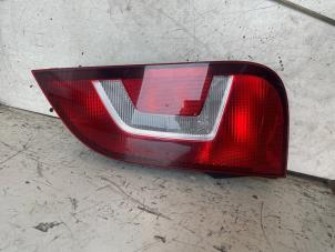 Begagnade Baklykta, höger Volkswagen Up! (121) 1.0 12V 60 Pris € 50,00 Marginaltabell erbjuds av Autodemontage van de Laar