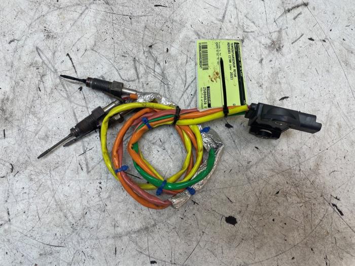 Used Engine temperature sensor Mercedes Citan (420.6) 1.5 110 CDI Price on request offered by Autodemontage van de Laar
