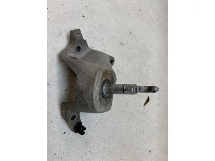 Used Engine mount Mercedes Citan (420.6) 1.5 110 CDI Price on request offered by Autodemontage van de Laar