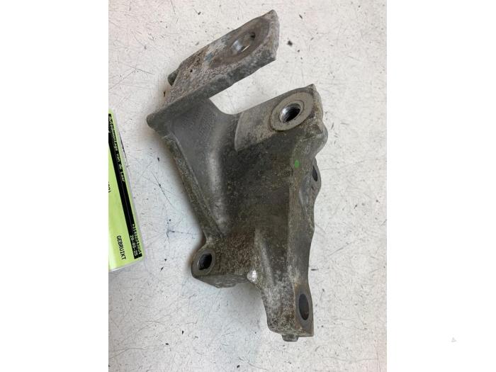 Used Engine mount Mercedes Citan (420.6) 1.5 110 CDI Price on request offered by Autodemontage van de Laar