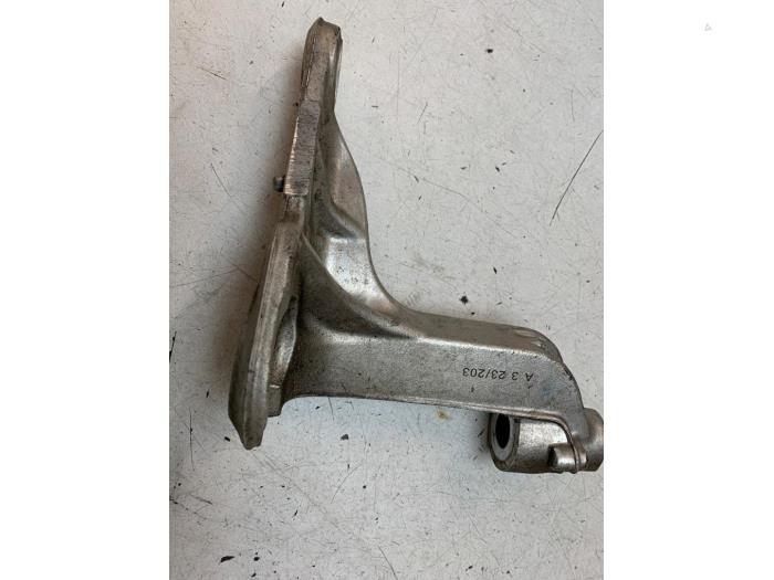 Used Engine mount Renault Clio V (RJAB) 1.0 TCe 90 12V Price on request offered by Autodemontage van de Laar