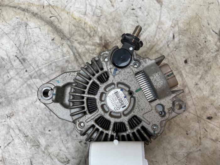 Begagnade Dynamo Mitsubishi Space Star (A0) 1.0 12V Pris € 50,00 Marginaltabell erbjuds av Autodemontage van de Laar