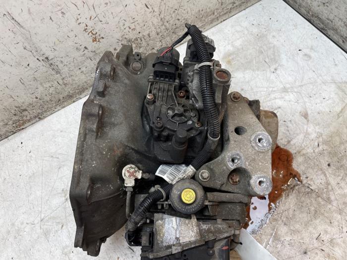 Getriebe van een Opel Zafira (M75) 1.8 16V Ecotec 2006