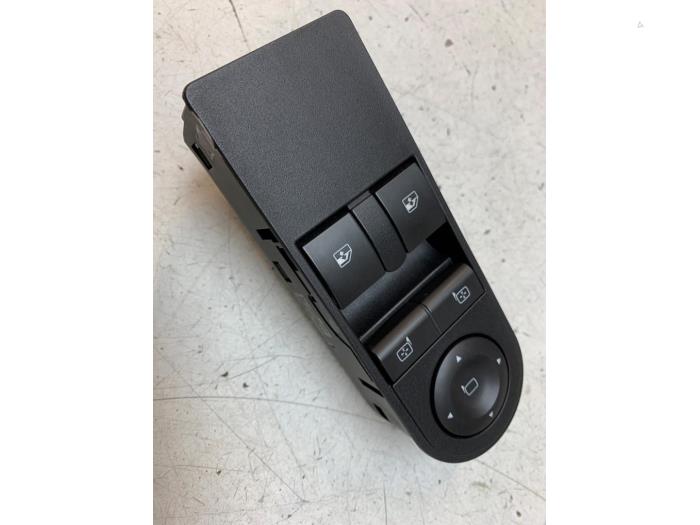 Usados Interruptor combinado de ventanillas Opel Zafira (M75) 1.8 16V Ecotec Precio € 35,00 Norma de margen ofrecido por Autodemontage van de Laar