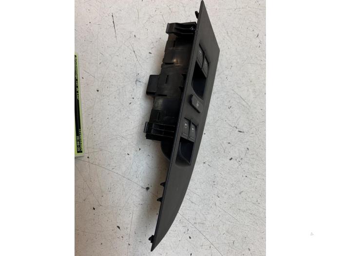 Usados Interruptor combinado de ventanillas Seat Leon (1P1) 2.0 TDI 16V FR Precio € 35,00 Norma de margen ofrecido por Autodemontage van de Laar