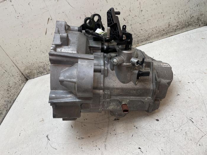 Usagé Boîte de vitesse Volkswagen Golf VIII (CD1) 1.0 TSI 12V Prix € 750,00 Règlement à la marge proposé par Autodemontage van de Laar
