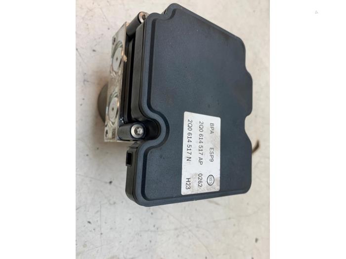 Begagnade ABS-pump Volkswagen Polo VI (AW1) 1.0 TSI 12V Pris € 150,00 Marginaltabell erbjuds av Autodemontage van de Laar
