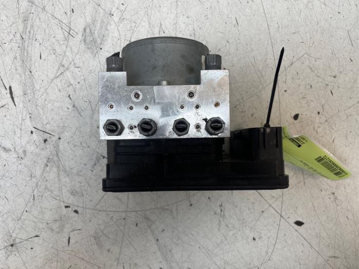 Usagé Bloc ABS Opel Corsa F (UB/UH/UP) 1.2 Turbo 12V 100 Prix € 275,00 Règlement à la marge proposé par Autodemontage van de Laar