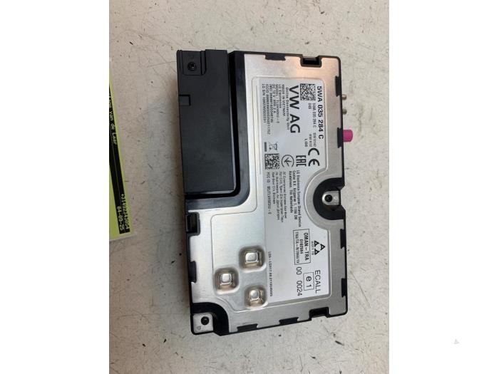 Używane Modul Bluetooth Volkswagen Golf VIII (CD1) 1.0 TSI 12V Cena € 95,00 Procedura marży oferowane przez Autodemontage van de Laar