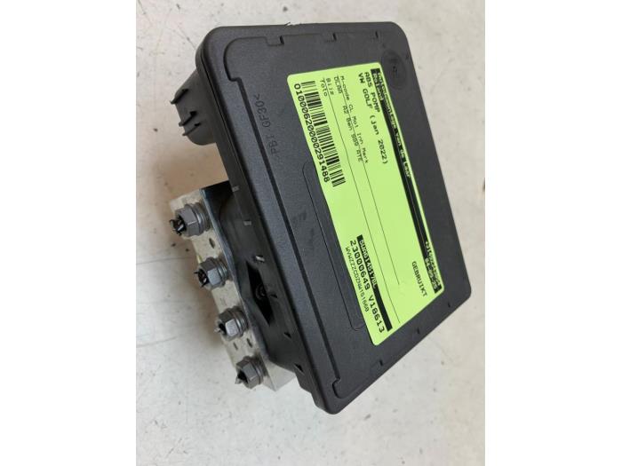 Używane Pompa ABS Volkswagen Golf VIII (CD1) 1.0 TSI 12V Cena € 175,00 Procedura marży oferowane przez Autodemontage van de Laar
