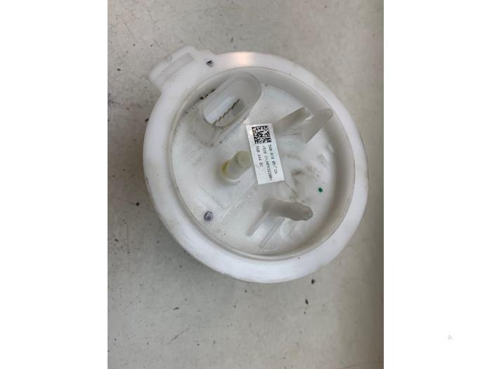 Usagé Pompe essence Volkswagen Golf VIII (CD1) 1.0 TSI 12V Prix € 50,00 Règlement à la marge proposé par Autodemontage van de Laar