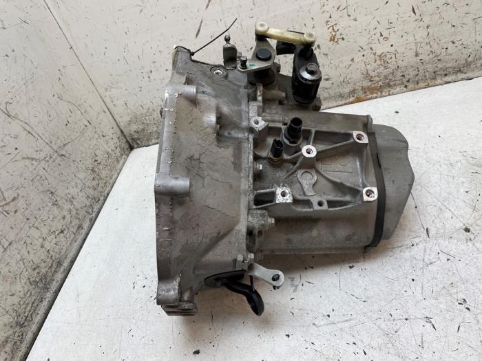 Getriebe Peugeot 208 I (CA/CC/CK/CL), 2012 / 2019 1.2 Vti 12V PureTech 82, Fließheck, Benzin, 1.199cc, 60kW (82pk), FWD, EB2F; HMZ, 2012-03 / 2019-12, CAHMZ; CCHMZ (Gebraucht)