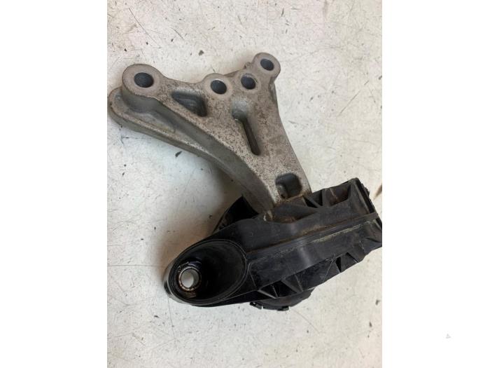 Used Engine mount Peugeot 208 I (CA/CC/CK/CL) 1.2 Vti 12V PureTech 82 Price on request offered by Autodemontage van de Laar