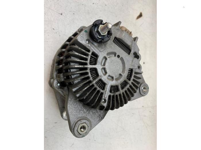 Begagnade Dynamo Nissan Qashqai (J10) 1.6 16V Pris på förfrågan erbjuds av Autodemontage van de Laar