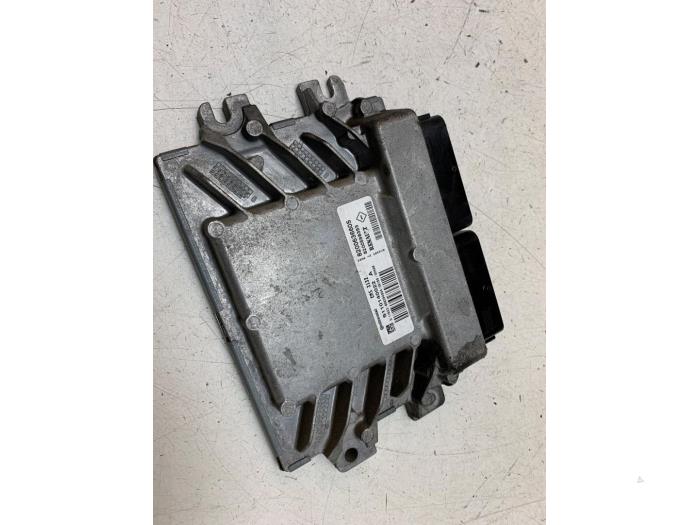 Used Engine management computer Dacia Logan MCV I (KS) 1.6 16V Price € 125,00 Margin scheme offered by Autodemontage van de Laar